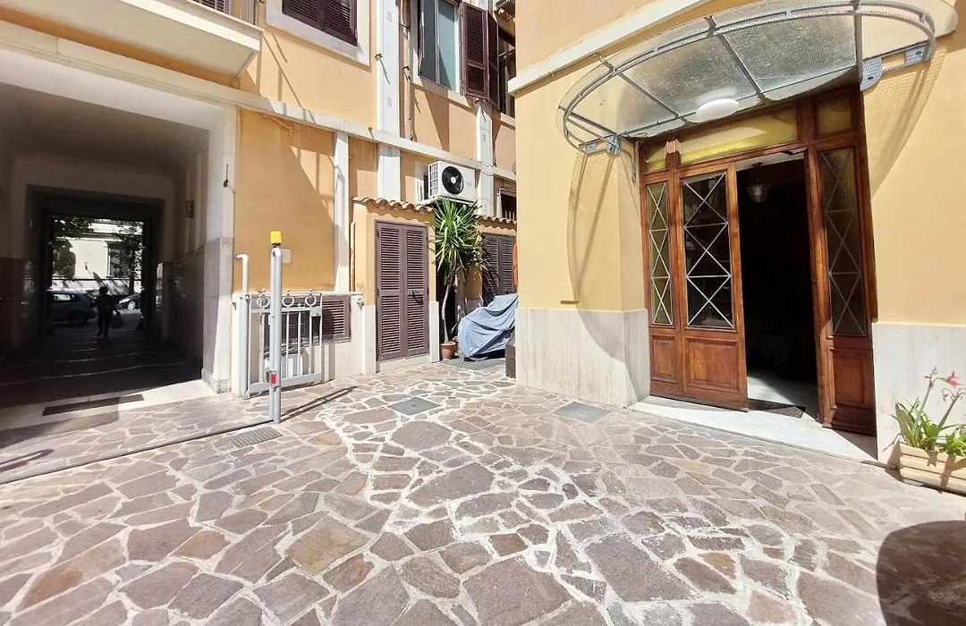 Divine Vatican View Apartment-1