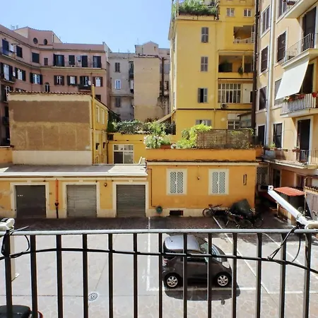 Divine Vatican View Apartment-2