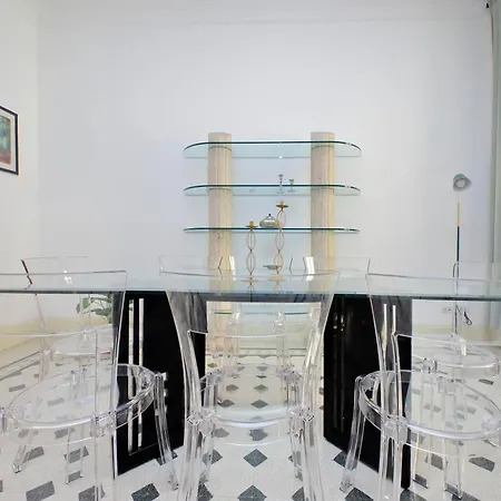 Divine Vatican View Apartment-3