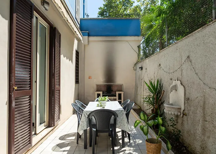 Green Apartmente S Camillo - 2 Bedroom Apartment With Garden And Bbq - By Holiday Homes Rome